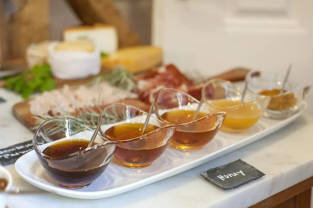 Lisbon Cheese & Wine Suites