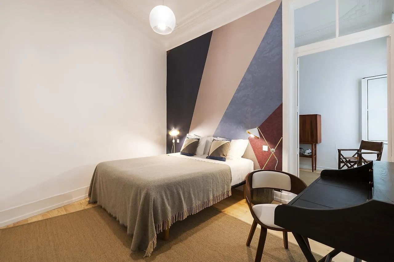 Lisbon Cheese & Wine Suites 4*,