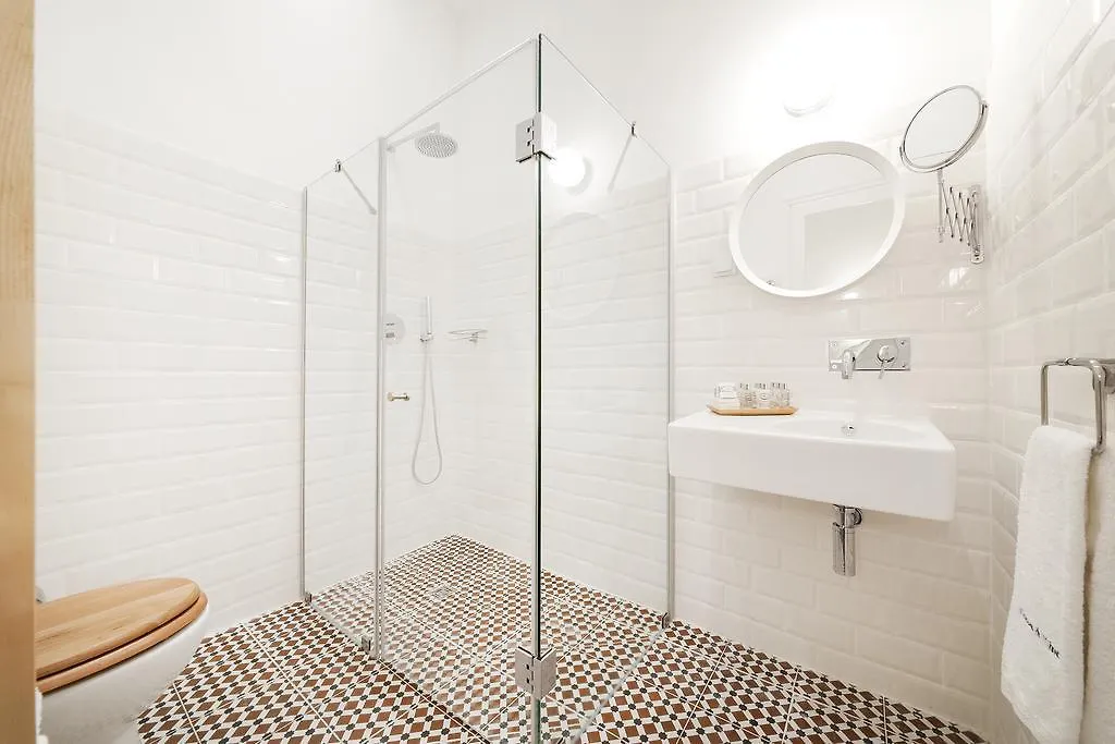 Lisbon Cheese & Wine Suites 4*,
